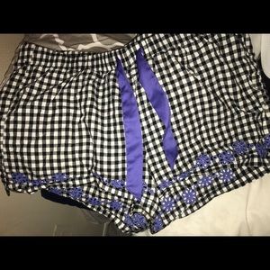 Gingham floral shorts